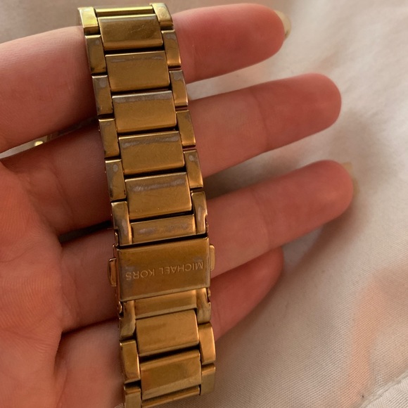 Gold Michael Kors Watch - Picture 5 of 6